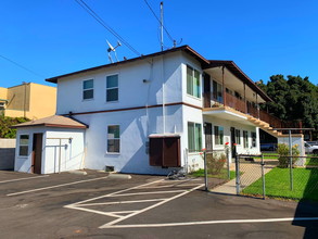 6713 Middleton St in Huntington Park, CA - Foto de edificio - Building Photo