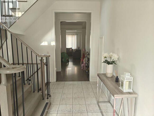 31 Snap Dragon Trl in East Gwillimbury, ON - Building Photo - Building Photo