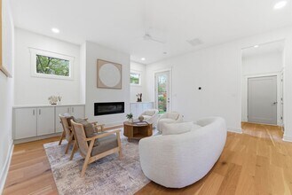 205 Whitefoord Ave NE in Atlanta, GA - Foto de edificio - Building Photo