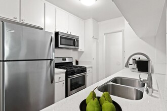 Westgate Avenue Apartments in Los Angeles, CA - Building Photo - Building Photo