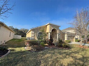 10756 Breaking Rocks Dr in Tampa, FL - Building Photo - Building Photo