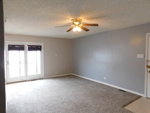 1308 Court O in Hanover Park, IL - Building Photo - Building Photo