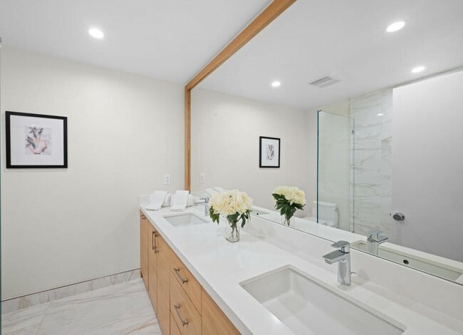 266 S Madison Ave in Pasadena, CA - Building Photo - Building Photo