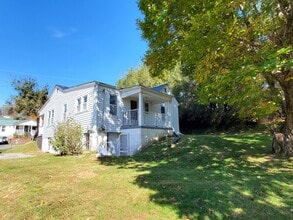 10 E 6th St in West Jefferson, NC - Building Photo - Building Photo