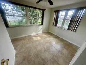 4033 Newcastle Dr in New Port Richey, FL - Building Photo - Building Photo