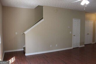 6099 Camden Forrest Ct in Riverdale, GA - Building Photo - Building Photo