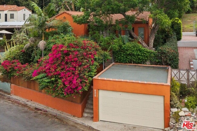 3942 Scandia Way in Los Angeles, CA - Building Photo - Building Photo