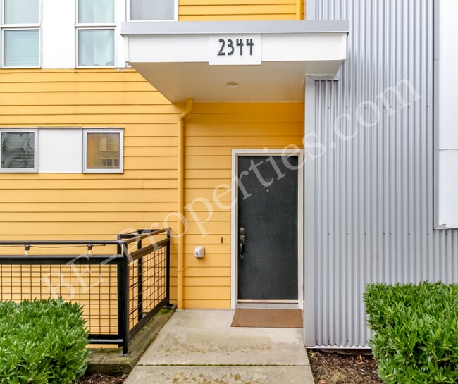 2344 Yakima Ct in Tacoma, WA - Building Photo - Building Photo