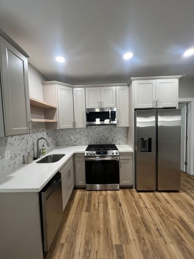 1450 Ke’eaumoku St in Honolulu, HI - Building Photo - Building Photo