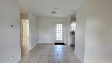 6417 Flintlock St in Englewood, FL - Building Photo - Building Photo