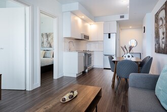 1055-1055 Rue Lucien-L'Allier in Montréal, QC - Building Photo - Building Photo