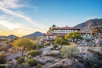 11426 E Cottontail Rd in Cave Creek, AZ - Building Photo - Building Photo