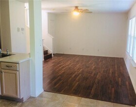 826 Palitine Ln in Pflugerville, TX - Foto de edificio - Building Photo