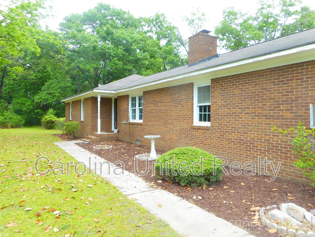 733 Catawba Cir N in Matthews, NC - Building Photo - Building Photo