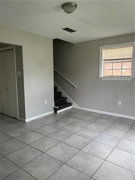 8548 Valor Dr in Chalmette, LA - Foto de edificio - Building Photo