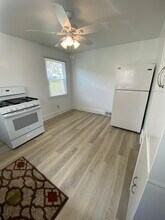 328 College Ave, Unit 328 in Mount Pleasant, PA - Building Photo - Building Photo