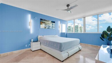 7929 West Dr in North Bay Village, FL - Building Photo - Building Photo