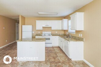 5822 Blonde Canyon in San Antonio, TX - Building Photo - Building Photo