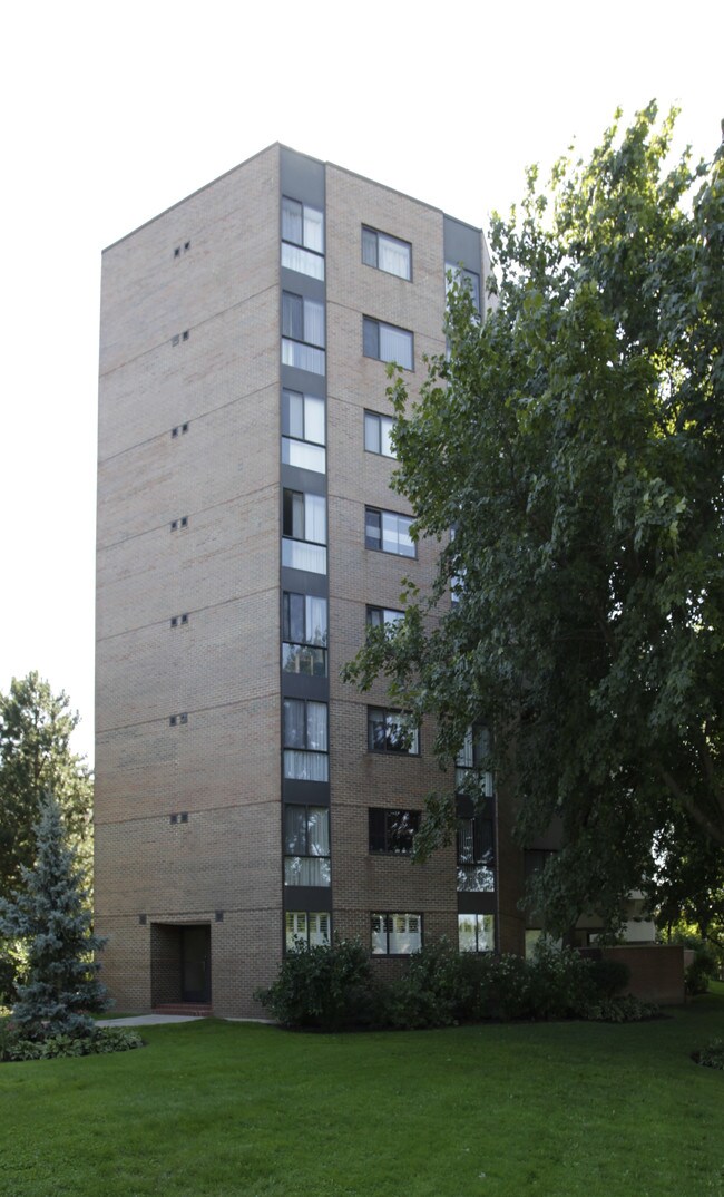 70 Baif Blvd Richmond Hill, ON Apartments