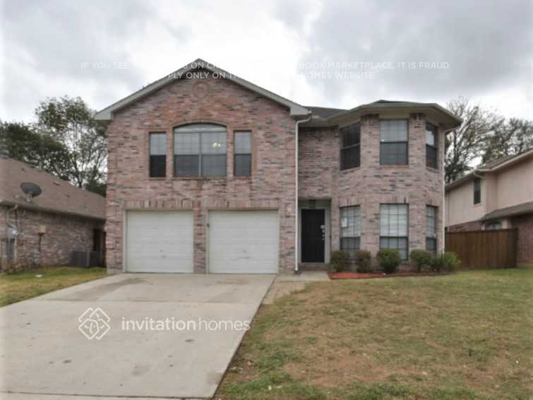 1420 Ridgecreek Dr in Lewisville, TX - Building Photo