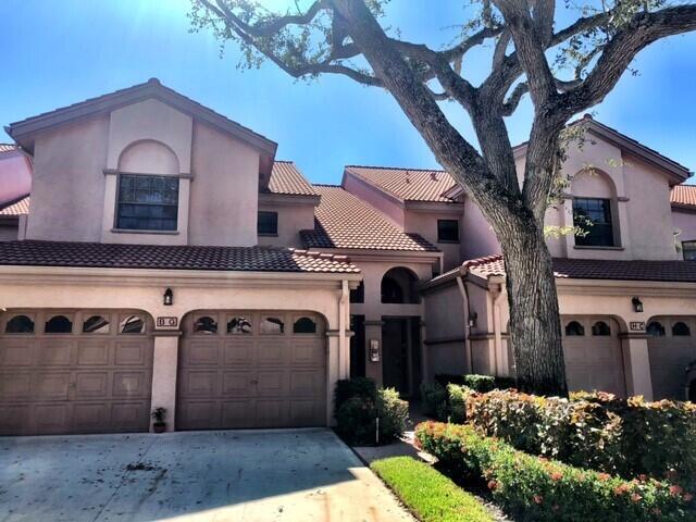 5290 Europa Dr in Boynton Beach, FL - Building Photo