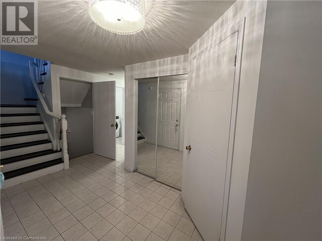 293 Marengo Ct in Waterloo, ON - Building Photo - Building Photo