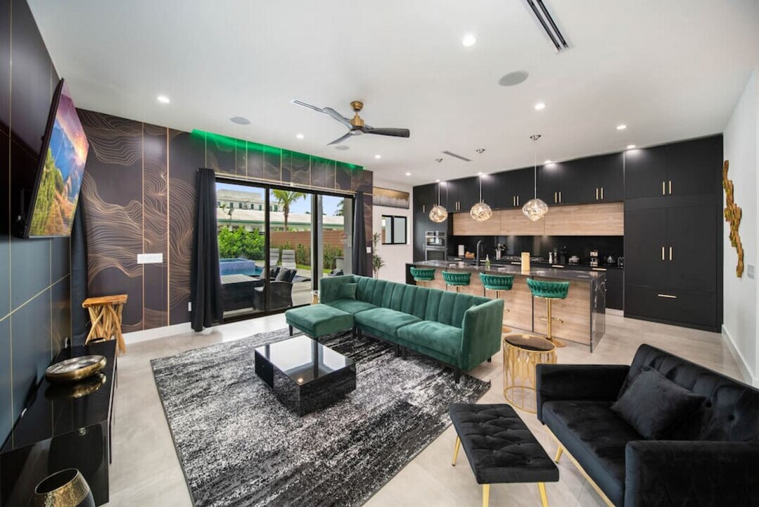 601 NE 16th Ave in Fort Lauderdale, FL - Building Photo