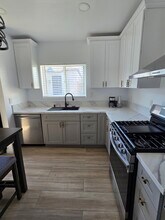 2504 El Sol Ave in Altadena, CA - Foto de edificio - Building Photo