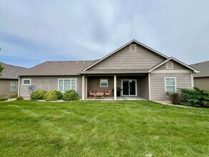2425 Bellerive Cir in Manhattan, KS - Building Photo - Building Photo