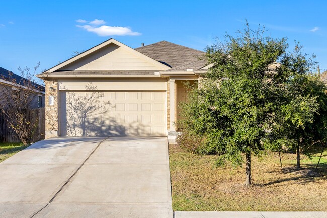 213 Andesite Trl in Buda, TX - Foto de edificio - Building Photo