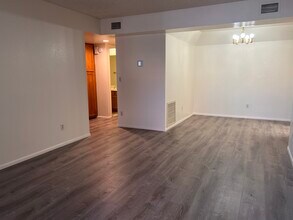 700 E Mesquite Cir, Unit P116 in Tempe, AZ - Building Photo - Building Photo