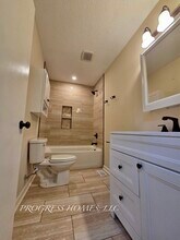 327 Larkwood Dr SW in Decatur, AL - Building Photo - Building Photo