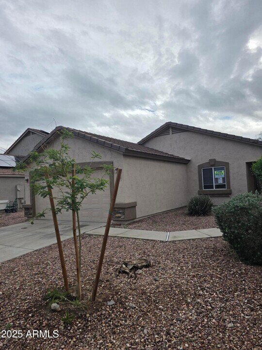 22619 W Papago St in Buckeye, AZ - Building Photo