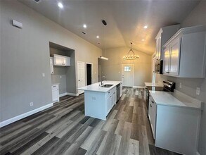 825 Edgar St in Greenville, TX - Building Photo - Building Photo
