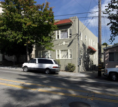 2846 Macarthur Blvd in Oakland, CA - Foto de edificio - Building Photo