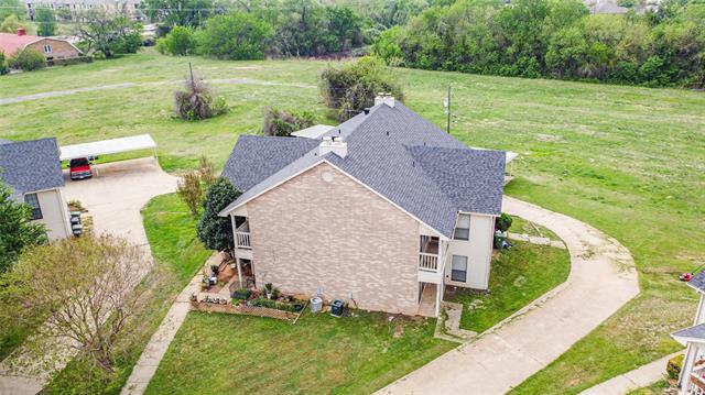 800 Treadwell Ct in Hurst, TX - Building Photo - Building Photo