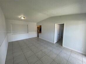 3019 NE 21st Terrace in Fort Lauderdale, FL - Building Photo - Building Photo