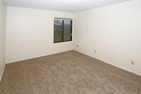 Swanson Court Apartments in Portage, IN - Foto de edificio - Interior Photo