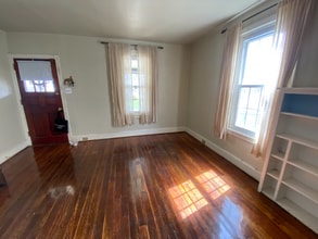 1015 E Pleasant Ave in Wyndmoor, PA - Building Photo - Building Photo