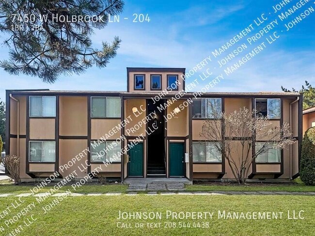 property at 7450 W Holbrook Ln
