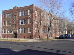 Lakeview Apartments in Chicago, IL - Building Photo - Building Photo