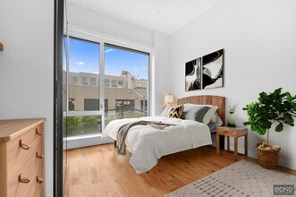 202 N 10th St in Brooklyn, NY - Building Photo - Building Photo