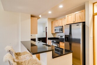 210 Broadway in Everett, MA - Building Photo - Building Photo