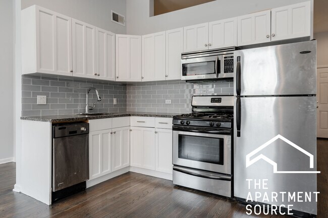 property at 1133 W Madison St