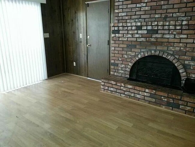 635 Stanford Ct in Merced, CA - Building Photo - Building Photo