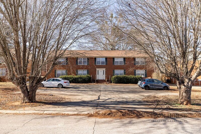 116 Barrington Dr in Athens, GA - Building Photo