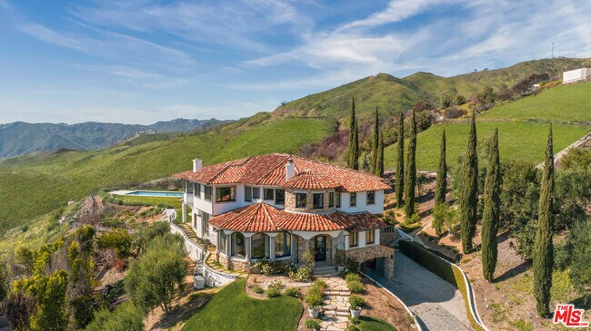 16875 Cll De Sarah in Los Angeles, CA - Building Photo - Building Photo
