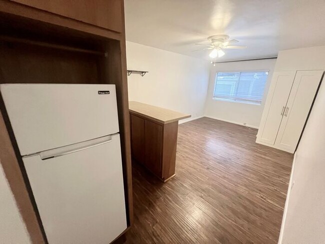 2212 Manchester Ave in Encinitas, CA - Building Photo - Building Photo
