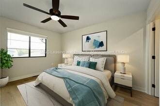 245 Pawpaw Rd in Raymore, MO - Building Photo - Building Photo