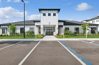 Ascend Crossroads in Apopka, FL - Foto de edificio - Building Photo